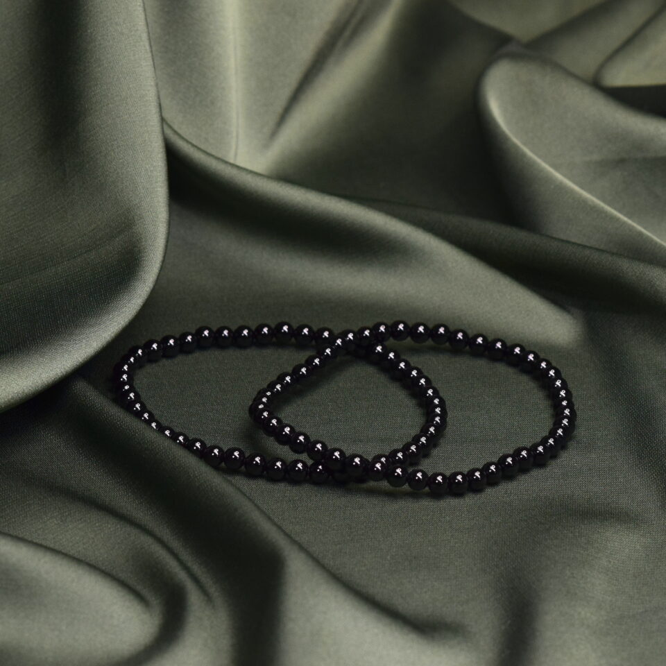 črni turmalin zapestnica 4 mm