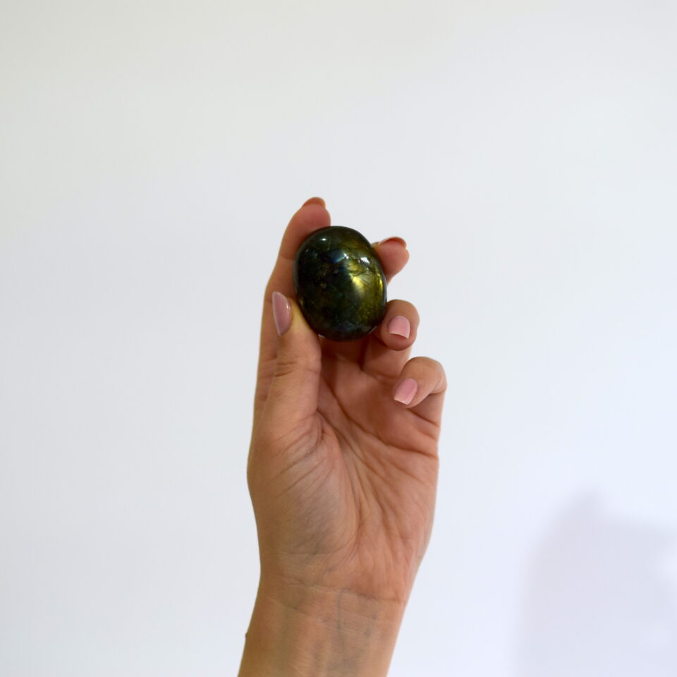 labradorit palm stone labradorite