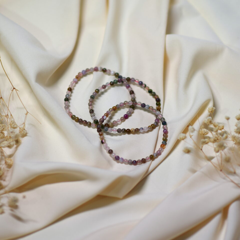 mavrični večbarvni turmalin multicolour tourmaline 4 mm